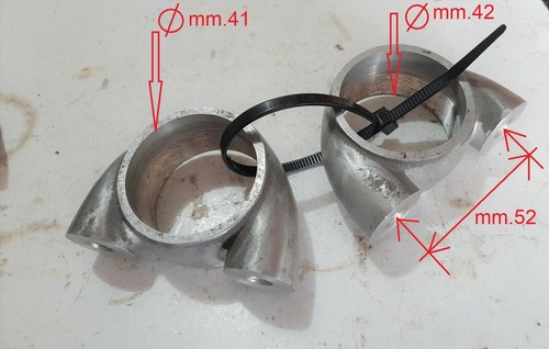Mudguard mounting brackets for