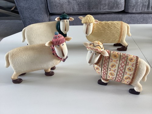 Ewe and sheep 4 - ewe, large