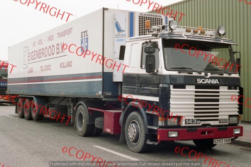 Truck photo eigenbrood - photo,