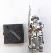 Bretonnian Man at Arms with