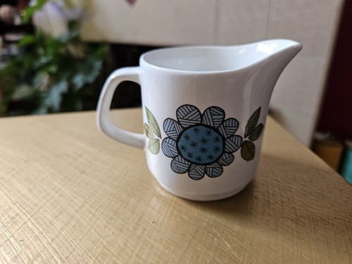 Vintage meakin blue flower - vintage,