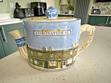 WESTERN HOUSE VINTAGE CORONATION STREET TEAPOT