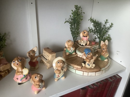 Vintage pendelfin figurine - vintage,