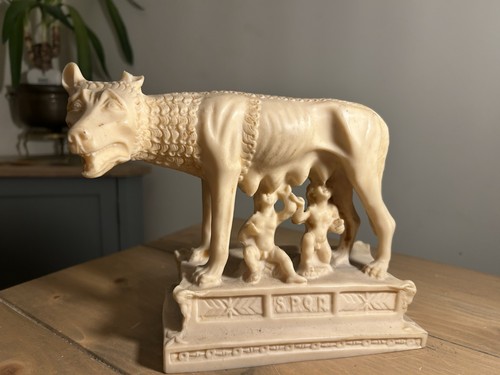 Vintage capitoline she wolf - capitoline,