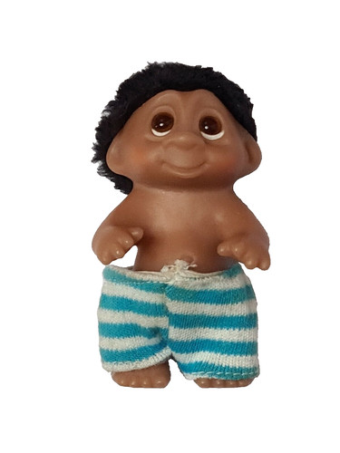 Dam troll baby standing - troll,