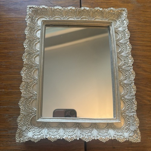 Ornate quality gold resin - ornate,