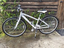 Victoria Pendleton Dalby Ladies Bike Very Lightly Used. Great Condition. Medium