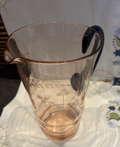 Vintage pink depression glass - pink,