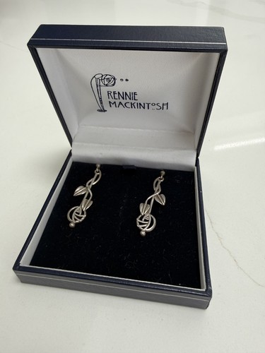 Pair stunning carrick - pair,