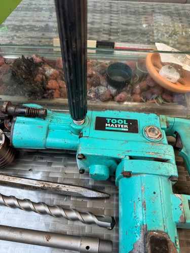 Tool master heavy - heavy-duty, breaker