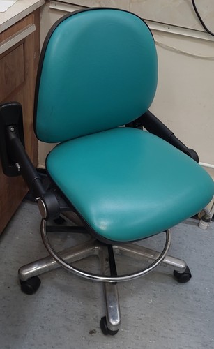 Dental nurse chair