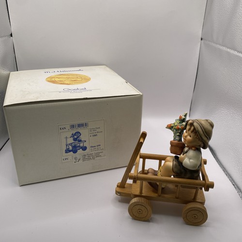 Hummel figurine love in - figurine,