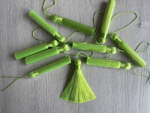 Multi pack silky tassels - pack,