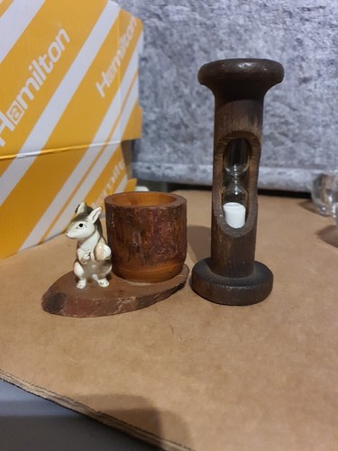 Vintage hour glass - in, wooden