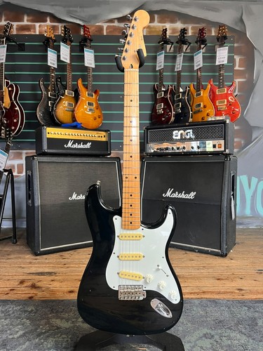 Squier stratocaster made - squier,