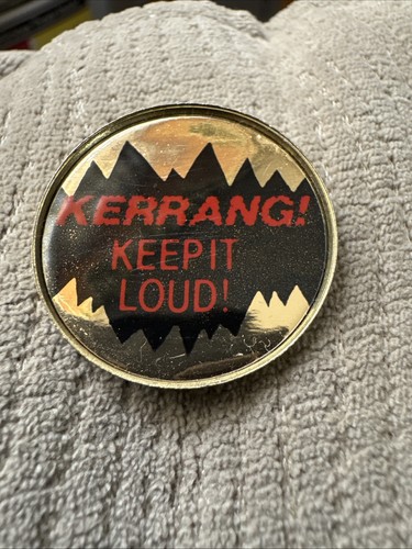 Kerrang keep loud pin badge - loud,