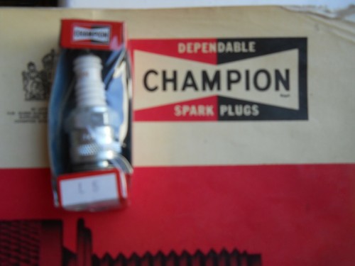 Spark plug fits triumph - x, l5
