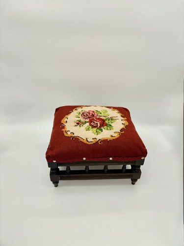 Antique victorian red spindle - red,