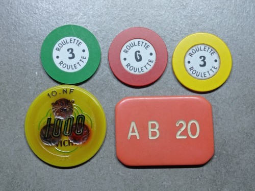 Lot casino chips plaque - 5,
