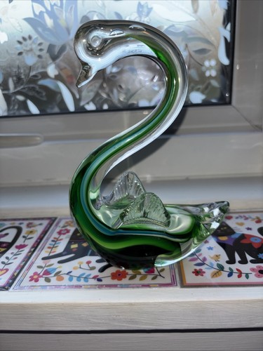 Vintage green glass swan - green,