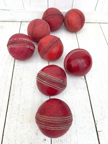 Vintage cricket balls red 8 - cricket,