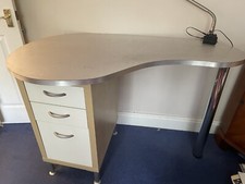 Used Manicure Table