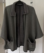 Peruzzi Women’s Warm Cape