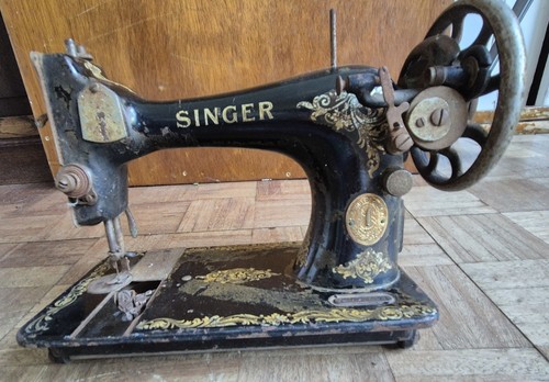 Vintage singer sewing machine - singer,