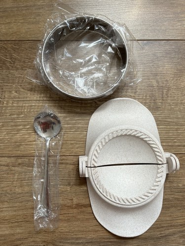 Empanada maker press - , with