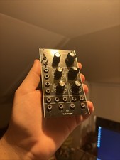 Behringer 921 Voltage Controlled Oscillator Eurorack Module