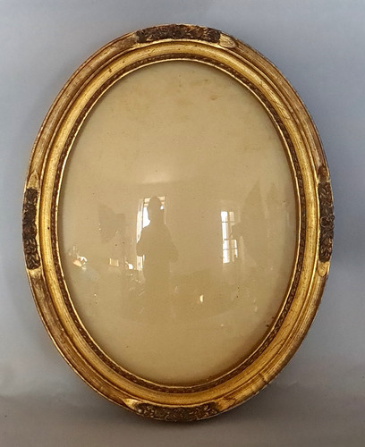 Antique oval frame - , &