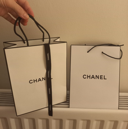Chanel white black - black, paper