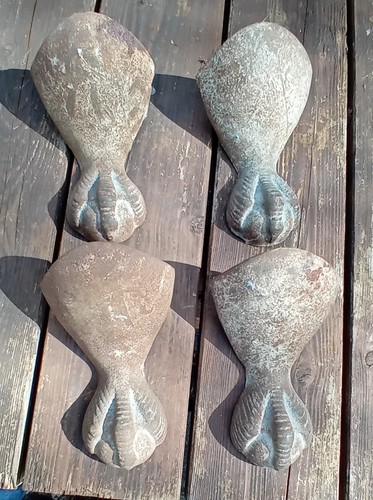 Antique cast iron bath claw - &,