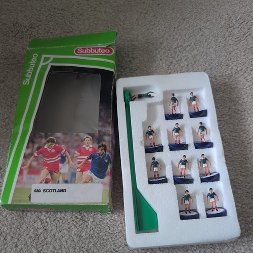 Subbuteo lightweight team 680 - lightweight,