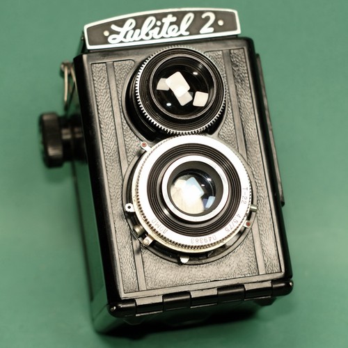 Lubitel tlr medium format - 2,