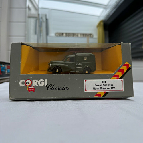 Corgi classics 958 morris - classics,
