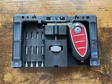 Huk car key - huk, bench