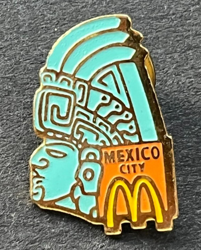 Mcdonalds pin badge - pin, mexico