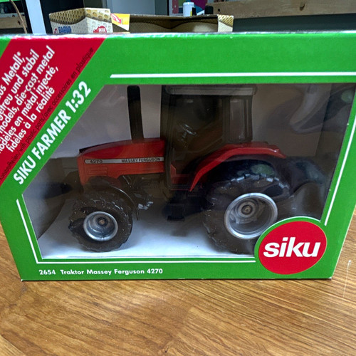 Siku farmer massey - farmer,