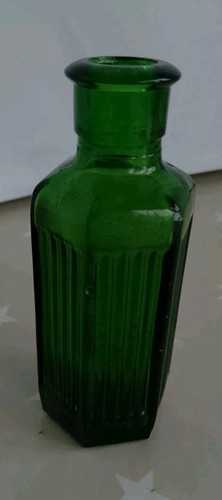 Vintage victorian era - victorian-era, green