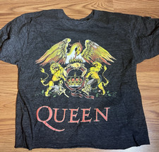 Queen Mens Lions Rock Band