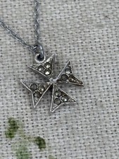 VINTAGE 1950s MARCASITE set Maltese Cross pendant necklace