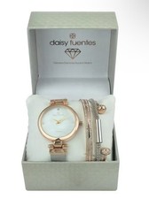 Daisy Fuentes Womens Elegant