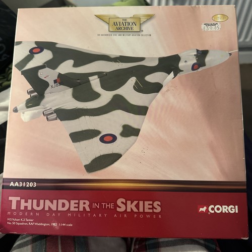 Corgi aviation 144 - hs, vulcan