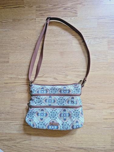 Sakroots crossbody triple - crossbody, zip