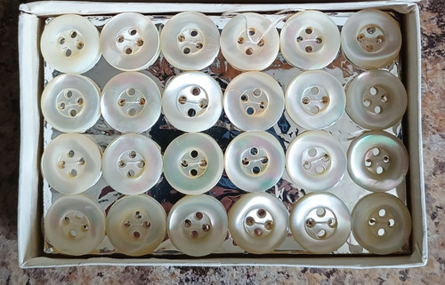 Vintage white round flat - vintage,