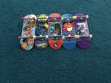 Hot Wheels  Tony Hawk Set Of 5 Fingerboards Skates