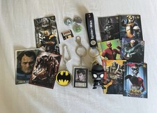 Pop culture keyrings, pins and