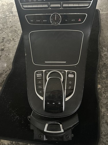 Central console mercedes - central,