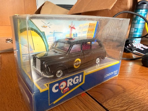 Corgi london taxi - taxi, black
